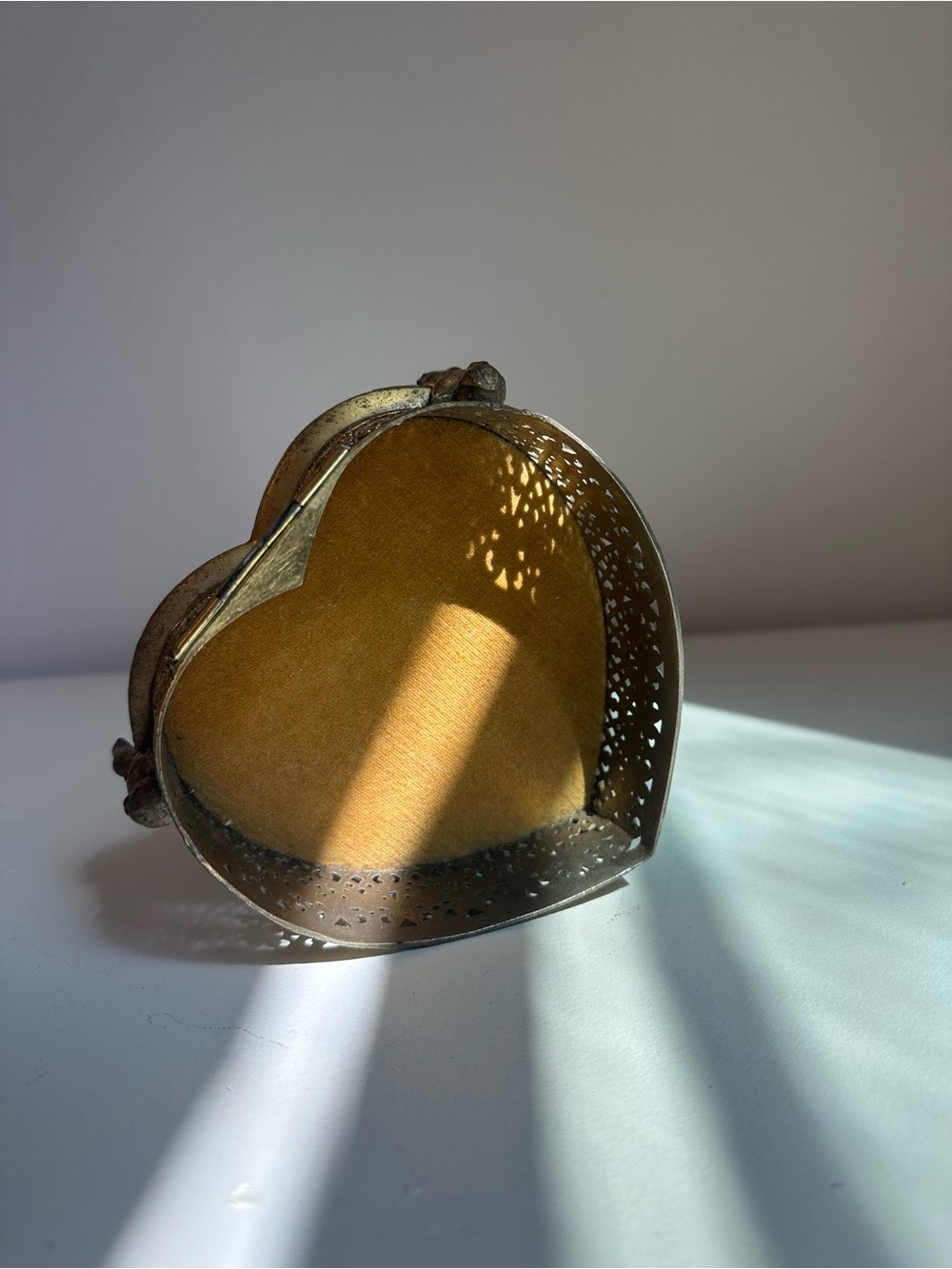 Vintage Heart-Shaped Gold Metal Key & Card Holder with Mustard Velvet Interior